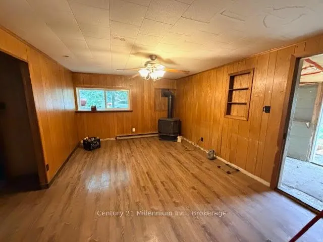 Photo 2 of 21 74th Street S, Wasaga Beach — HOMEH