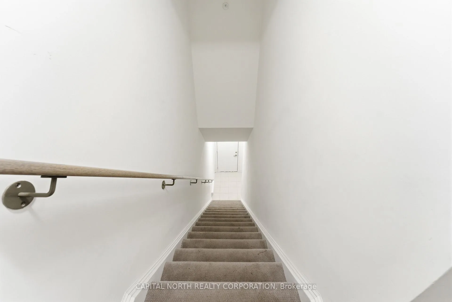 Photo 4 of Unit 23, 3473 Widdicombe Way, Mississauga, Erin Mills — HOMEH
