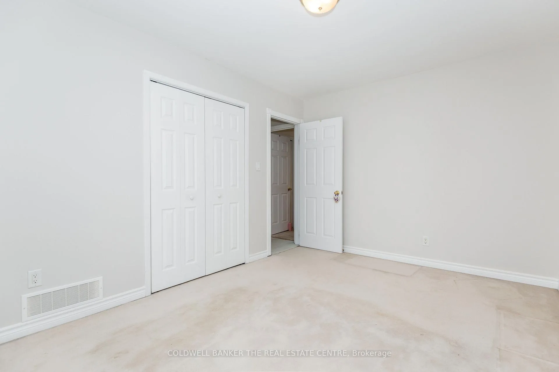 Photo 17 of 4 Everton Drive, Innisfil, Gilford — HOMEH