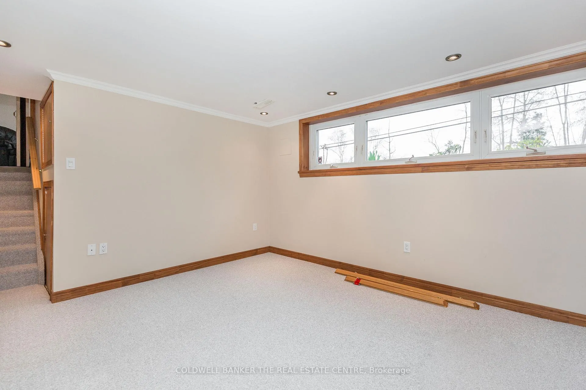Photo 24 of 4 Everton Drive, Innisfil, Gilford — HOMEH