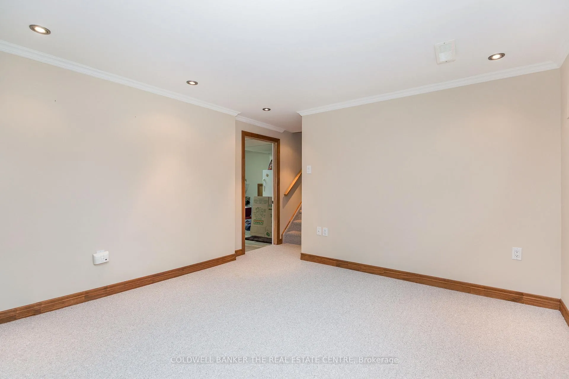 Photo 25 of 4 Everton Drive, Innisfil, Gilford — HOMEH