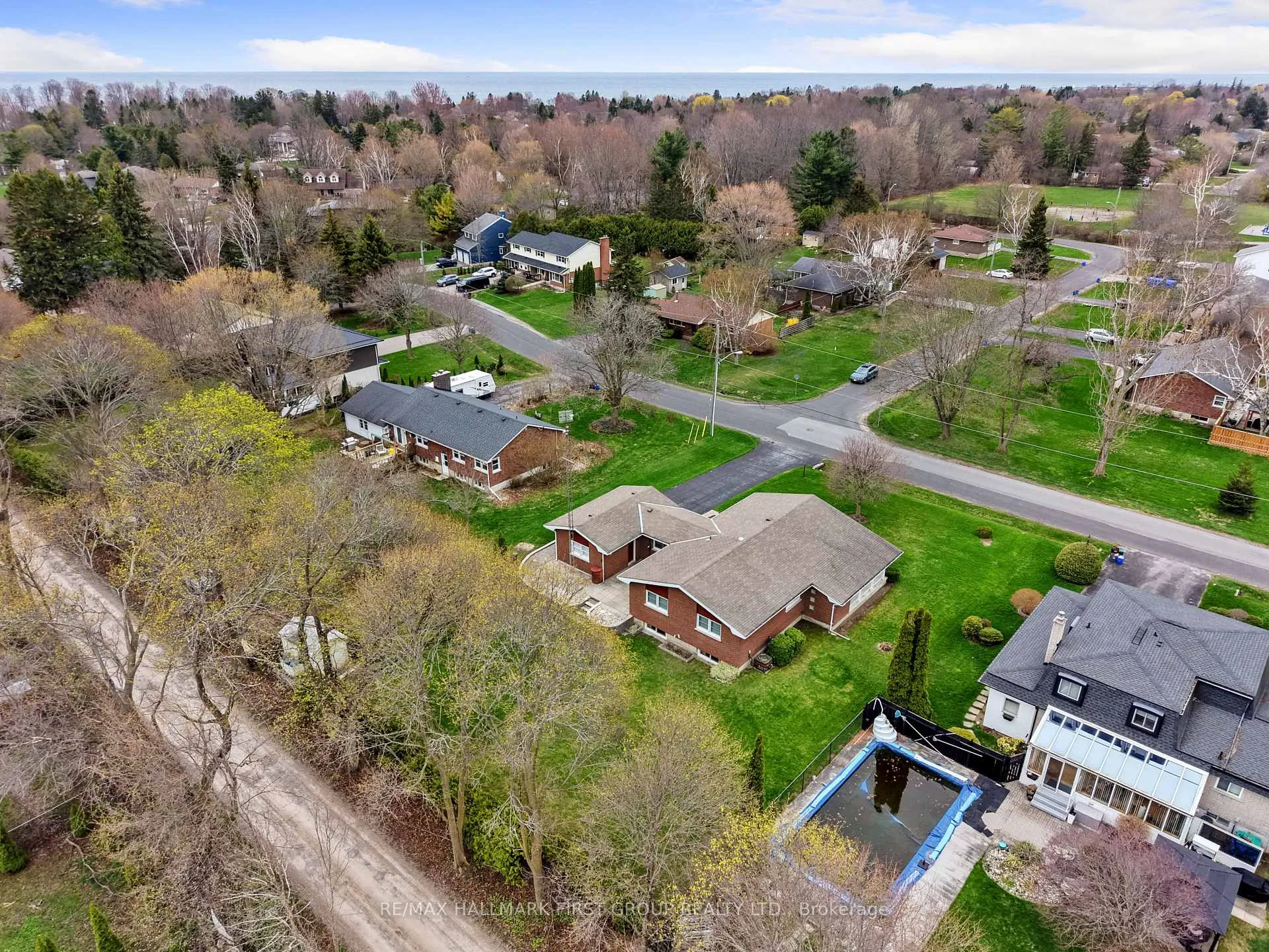 Photo 52 of 12 Maplewood Boulevard, Cobourg — HOMEH