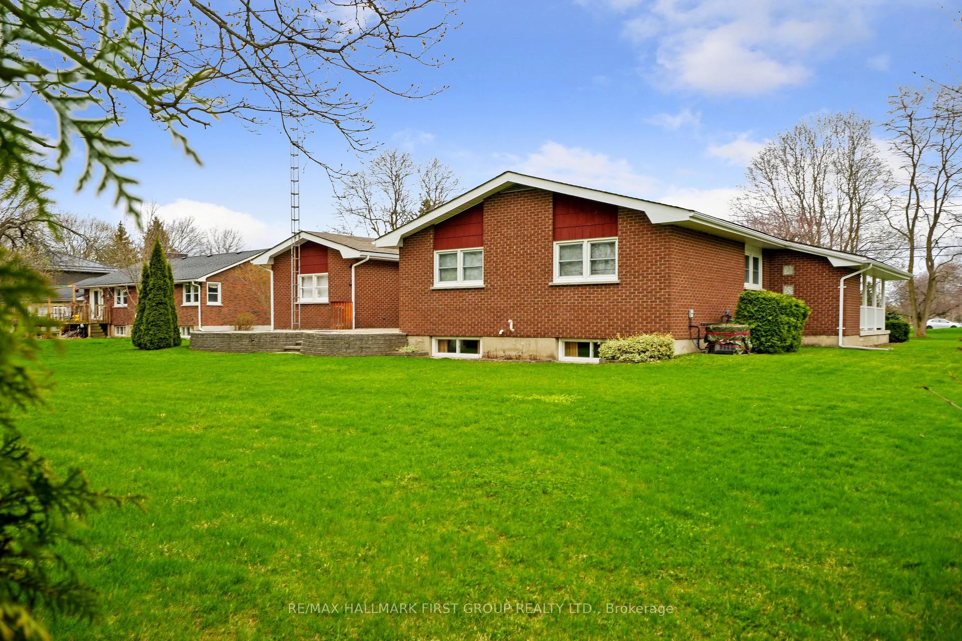 Photo 43 of 12 Maplewood Boulevard, Cobourg — HOMEH