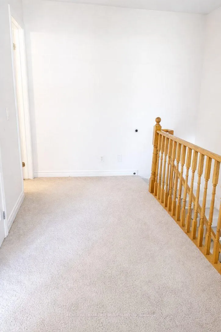 Photo 7 of 93 Tabaret Crescent, Oshawa, Windfields — HOMEH