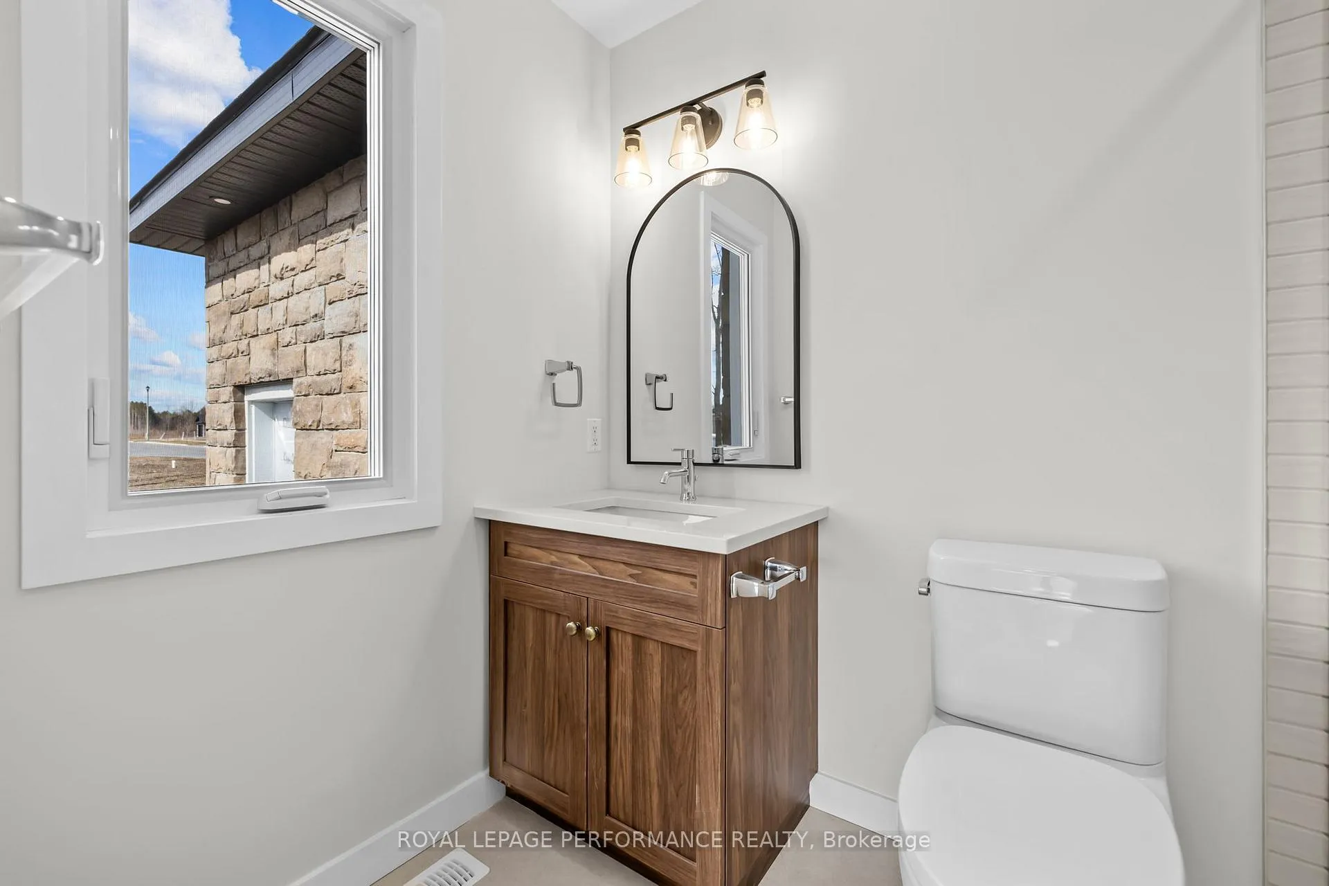 Photo 22 of 86 Mille Roches Road, South Stormont, Long Sault — HOMEH