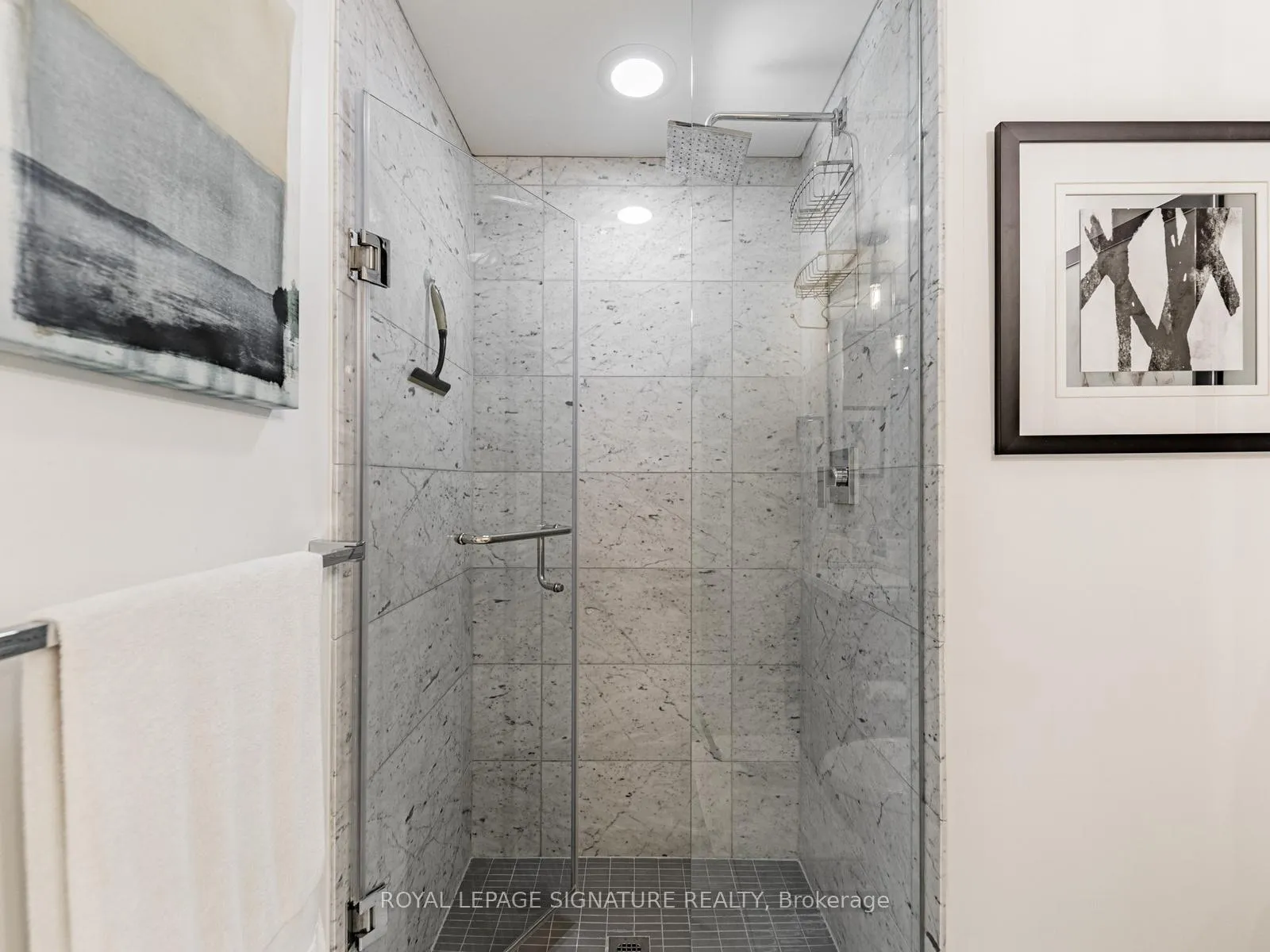 Photo 5 of Unit 1303, 32 Davenport Road, Toronto, The Annex — HOMEH