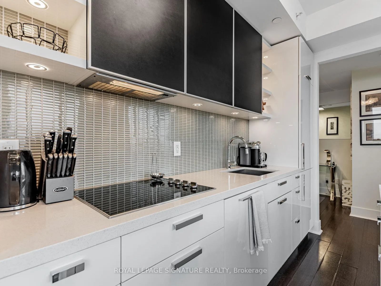 Photo 9 of Unit 1303, 32 Davenport Road, Toronto, The Annex — HOMEH
