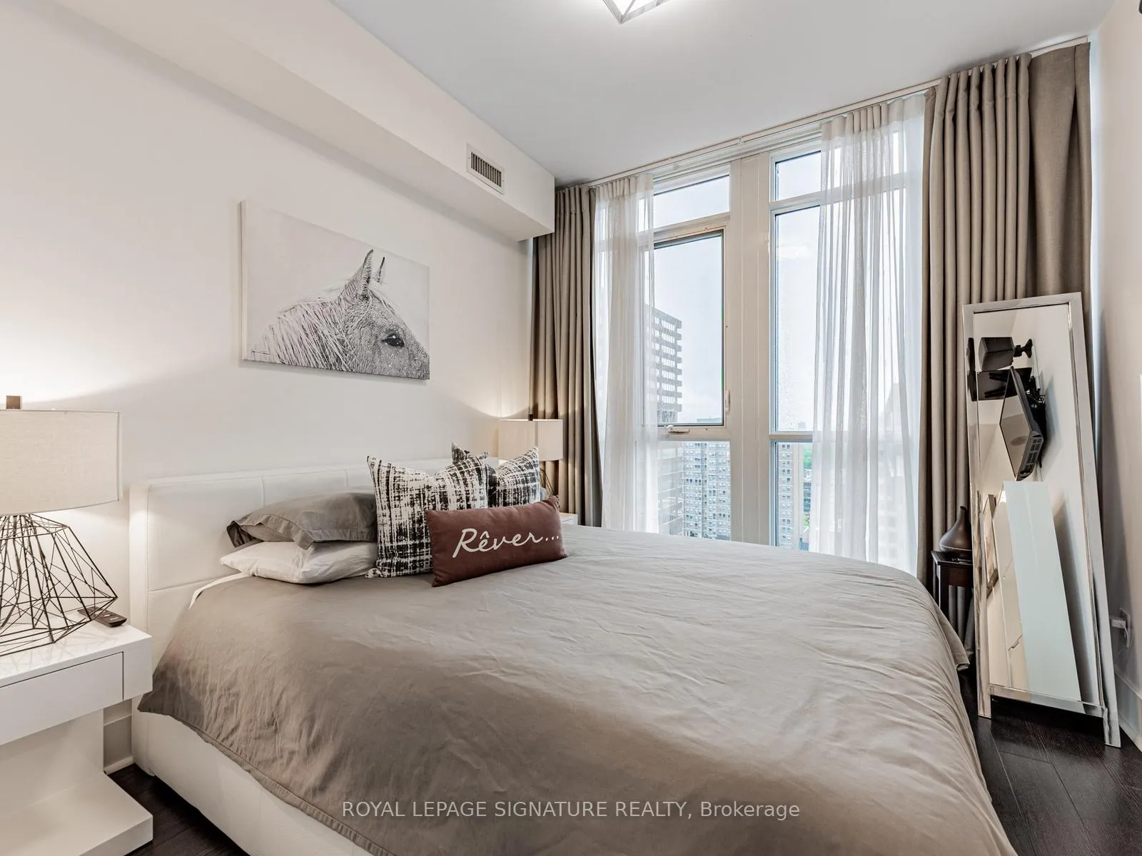 Photo 18 of Unit 1303, 32 Davenport Road, Toronto, The Annex — HOMEH