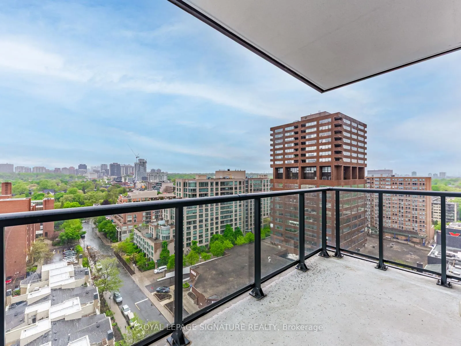 Photo 23 of Unit 1303, 32 Davenport Road, Toronto, The Annex — HOMEH