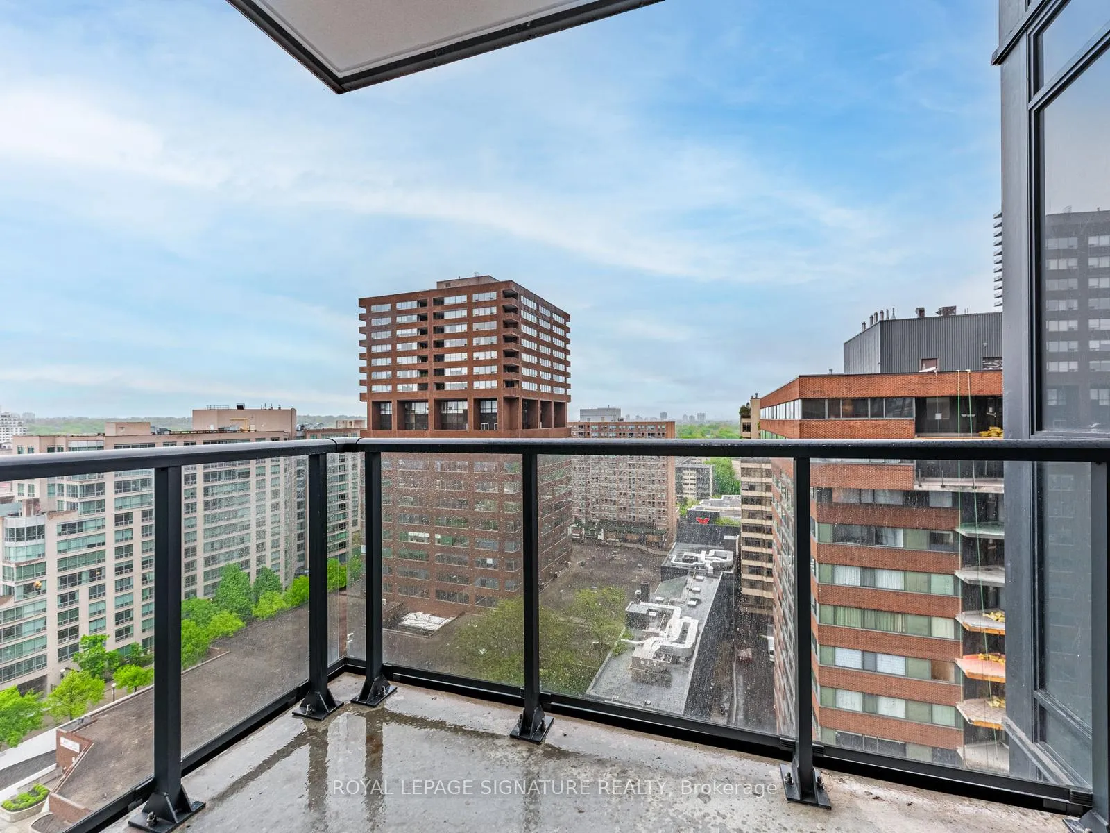 Photo 26 of Unit 1303, 32 Davenport Road, Toronto, The Annex — HOMEH