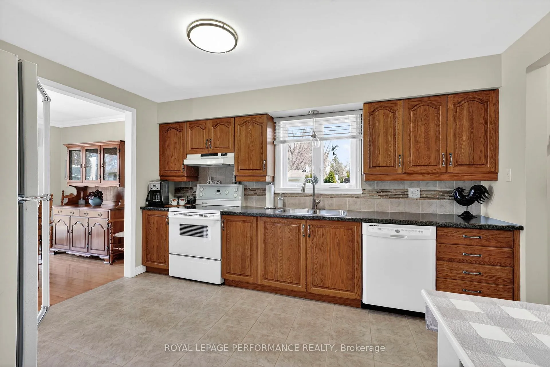 Photo 16 of 674 Hamilton Crescent, Cornwall — HOMEH