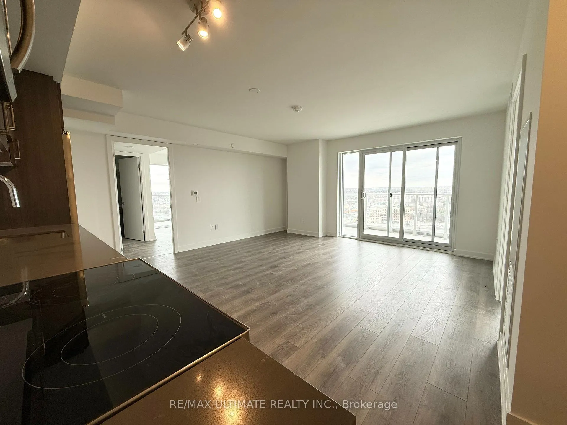 Photo 3 of Unit 2411, 1010 Sandy Beach Percel P Road, Pickering, Bay Ridges — HOMEH