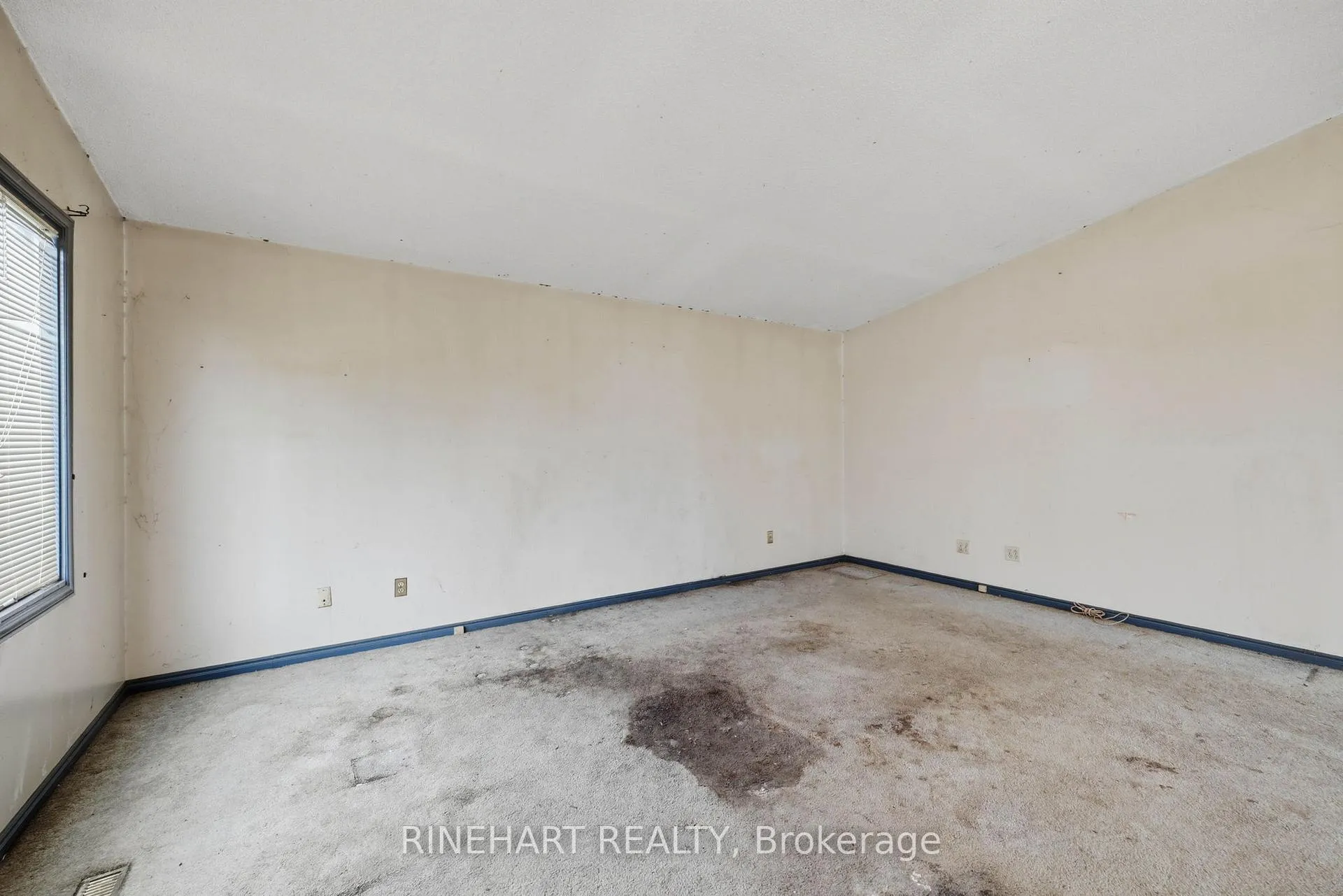 Photo 8 of 1003 Lawson Road, London, North I — HOMEH