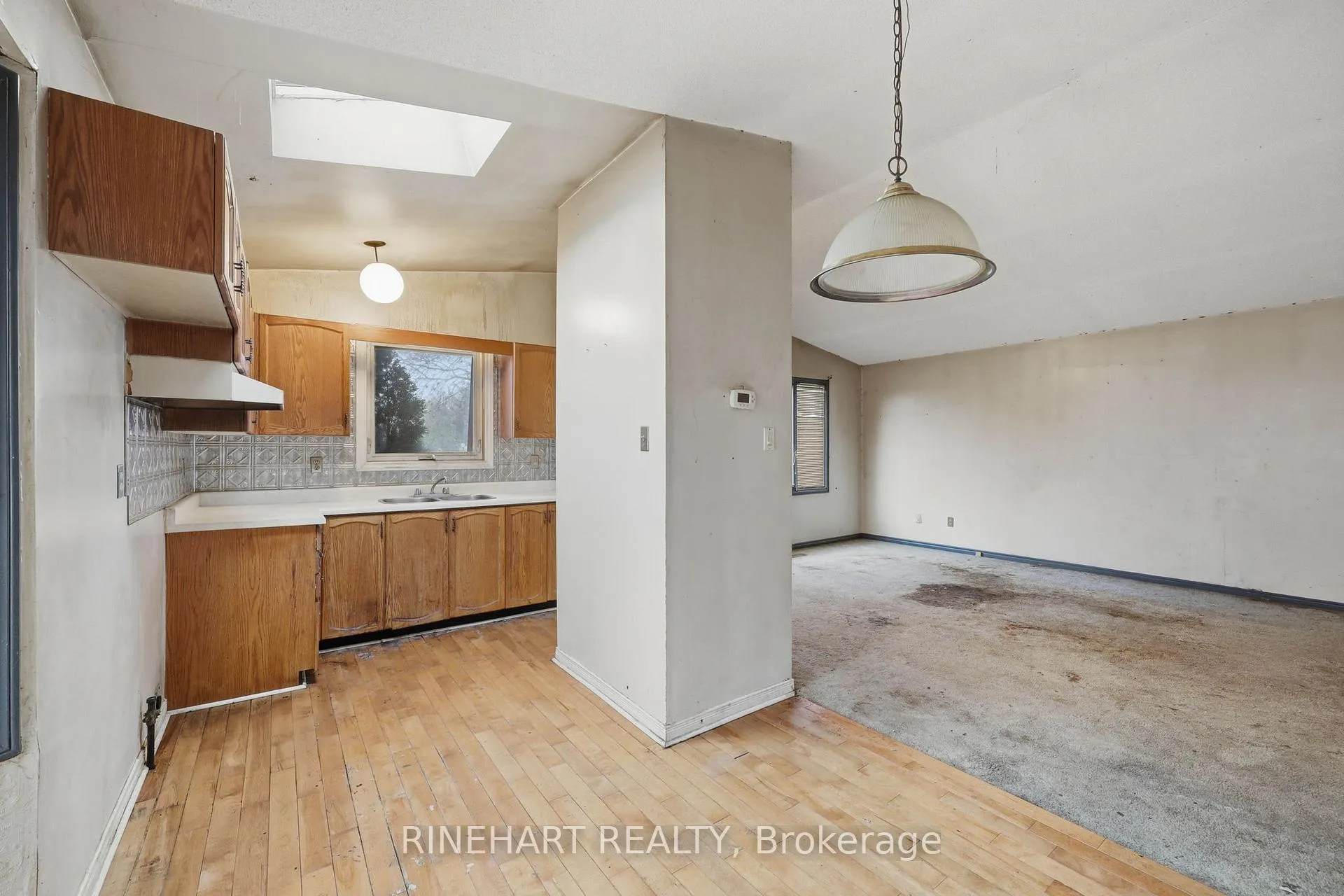 Photo 10 of 1003 Lawson Road, London, North I — HOMEH