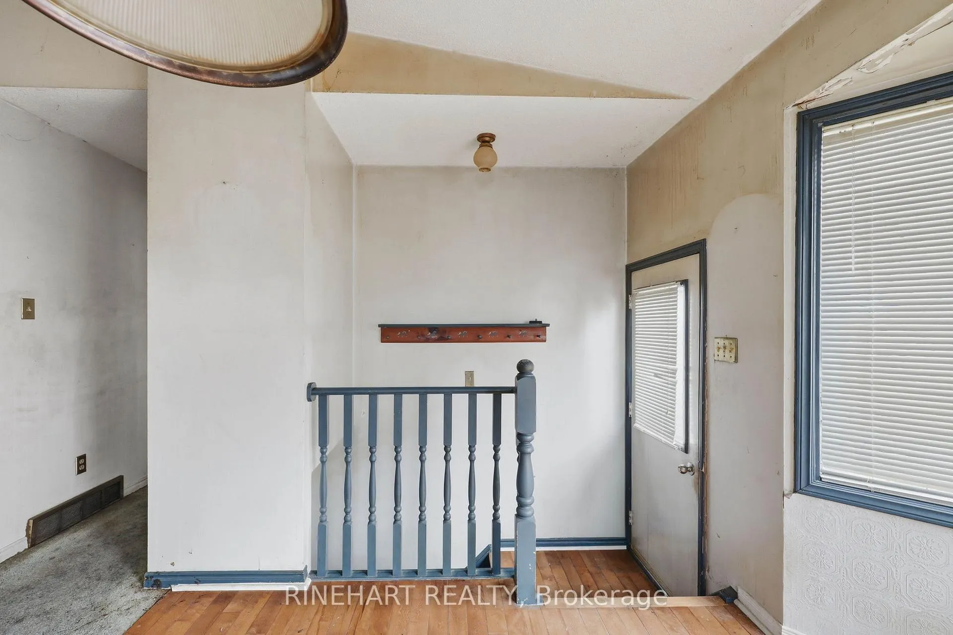 Photo 13 of 1003 Lawson Road, London, North I — HOMEH