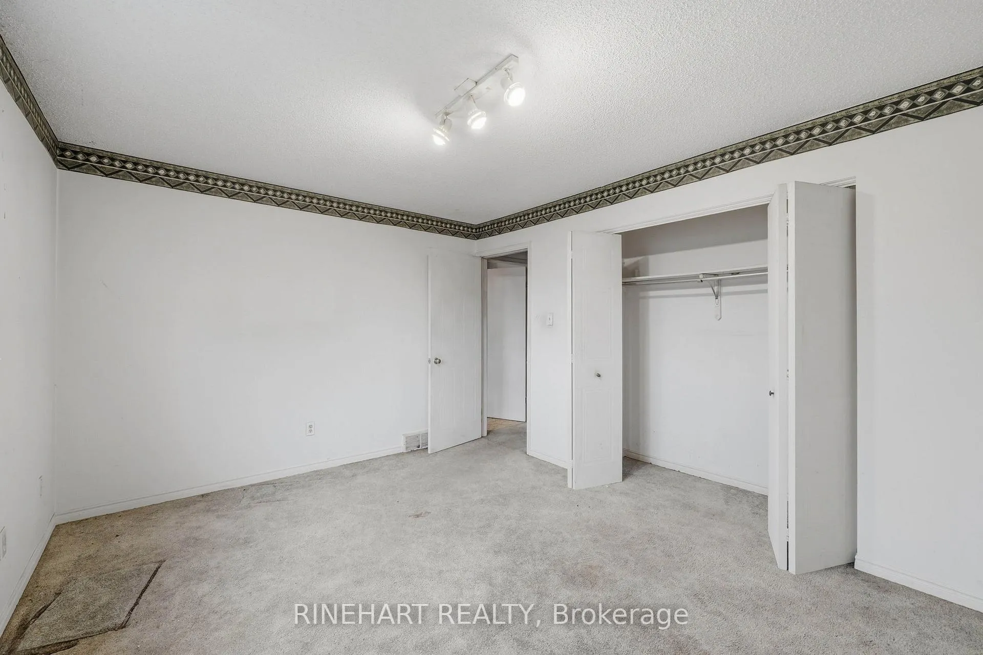 Photo 20 of 1003 Lawson Road, London, North I — HOMEH
