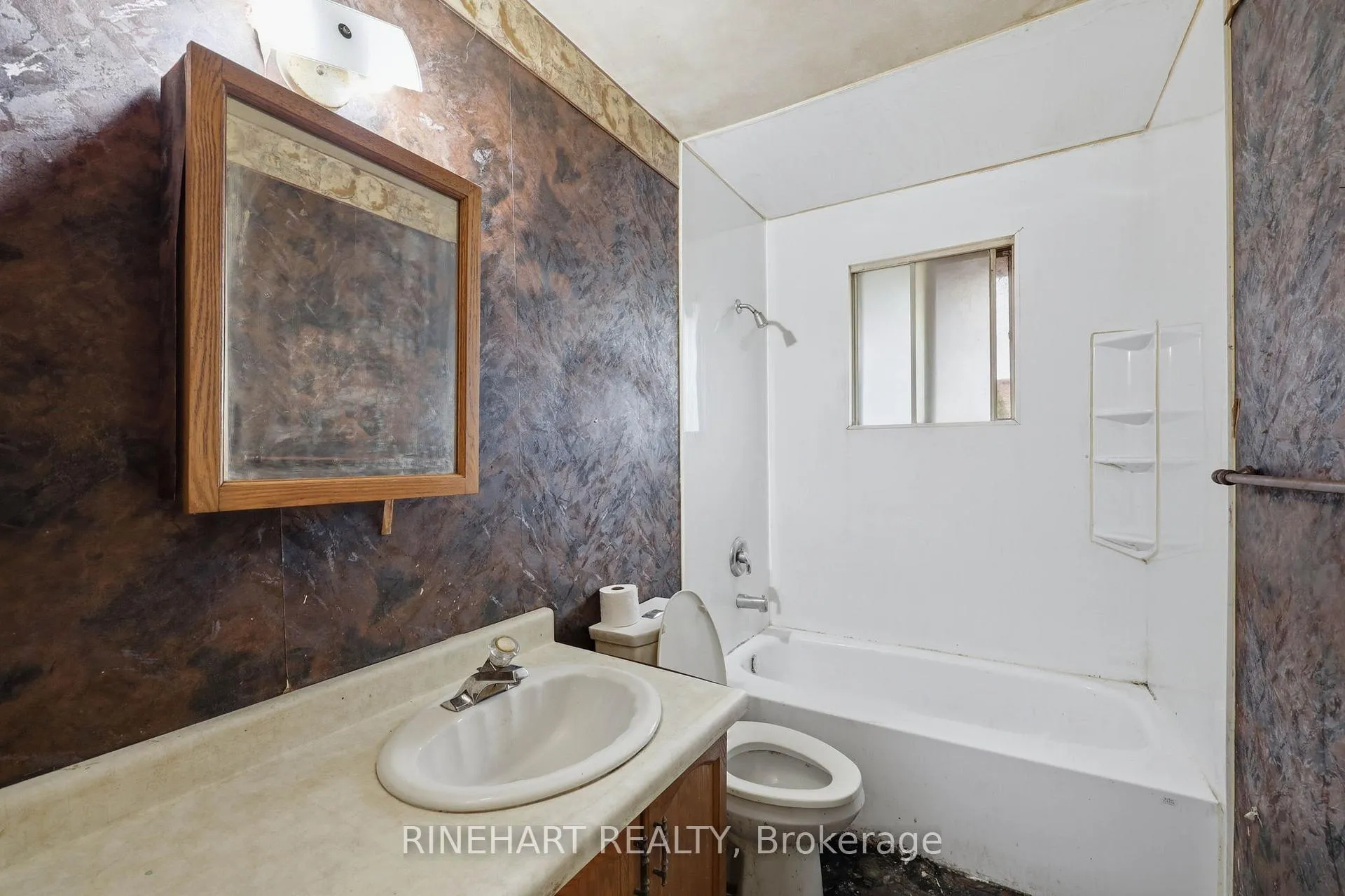 Photo 21 of 1003 Lawson Road, London, North I — HOMEH