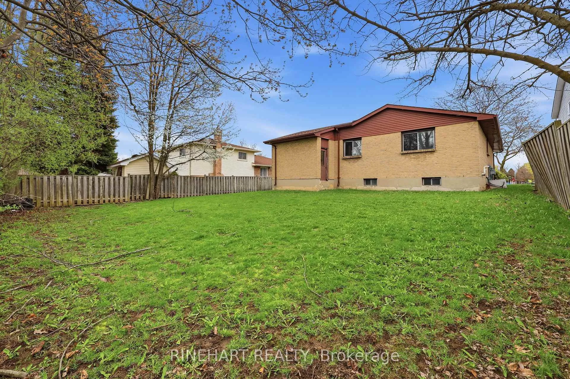 Photo 27 of 1003 Lawson Road, London, North I — HOMEH