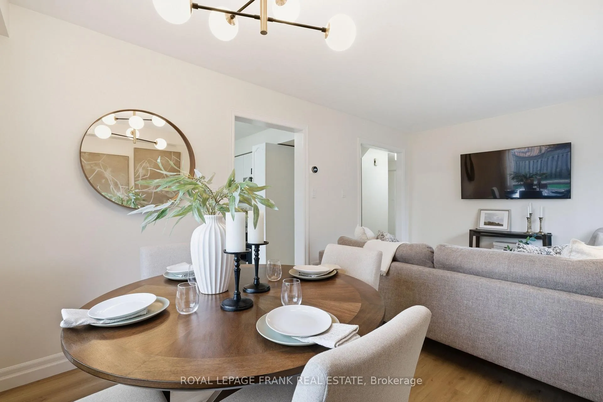 Photo 9 of 9 Brownstone Crescent, Clarington, Courtice — HOMEH
