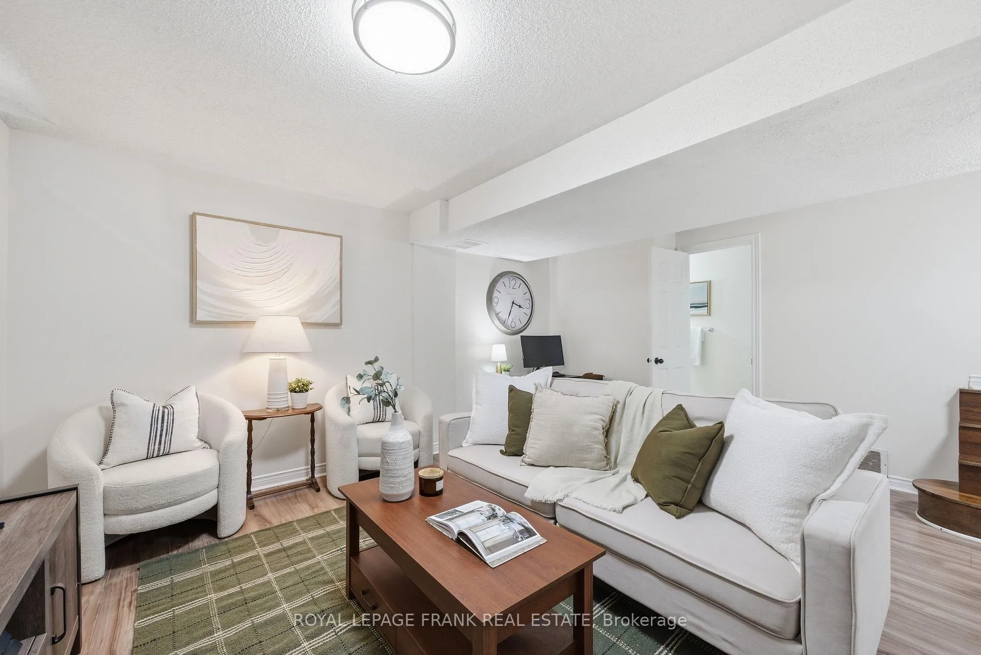 Photo 25 of 9 Brownstone Crescent, Clarington, Courtice — HOMEH