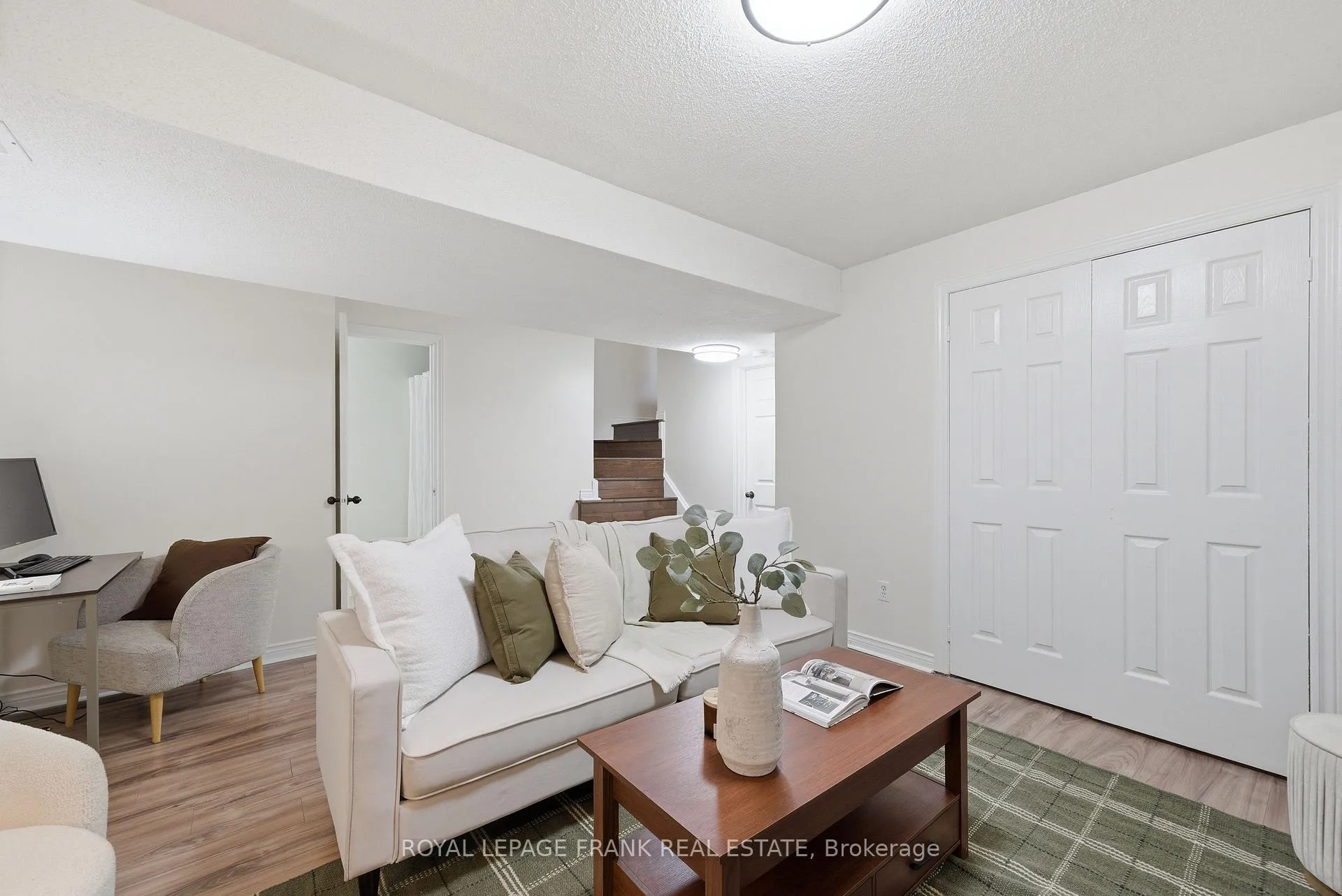 Photo 26 of 9 Brownstone Crescent, Clarington, Courtice — HOMEH