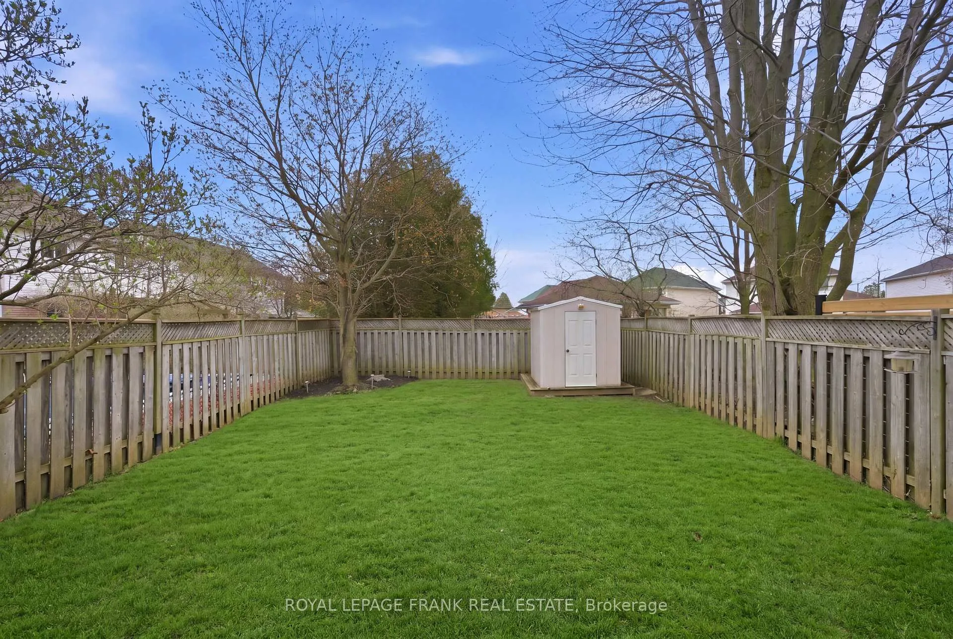 Photo 32 of 9 Brownstone Crescent, Clarington, Courtice — HOMEH