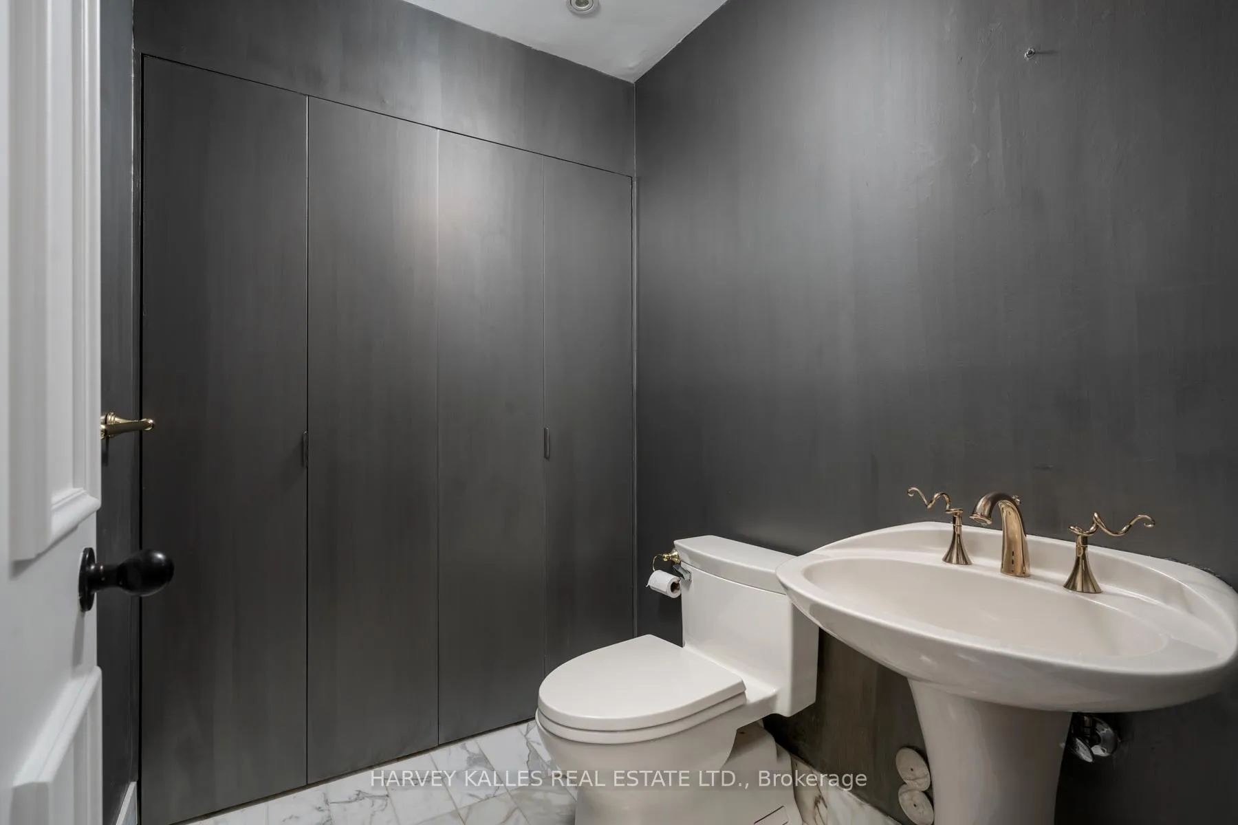 Photo 6 of Unit 204, 70 Rosehill Avenue, Toronto, Rosedale-Moore Park — HOMEH