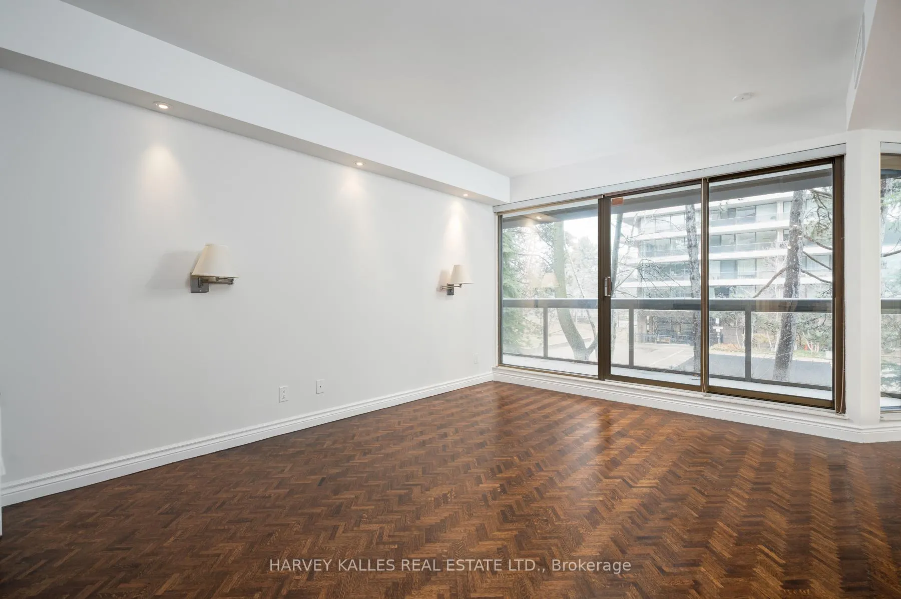 Photo 8 of Unit 204, 70 Rosehill Avenue, Toronto, Rosedale-Moore Park — HOMEH