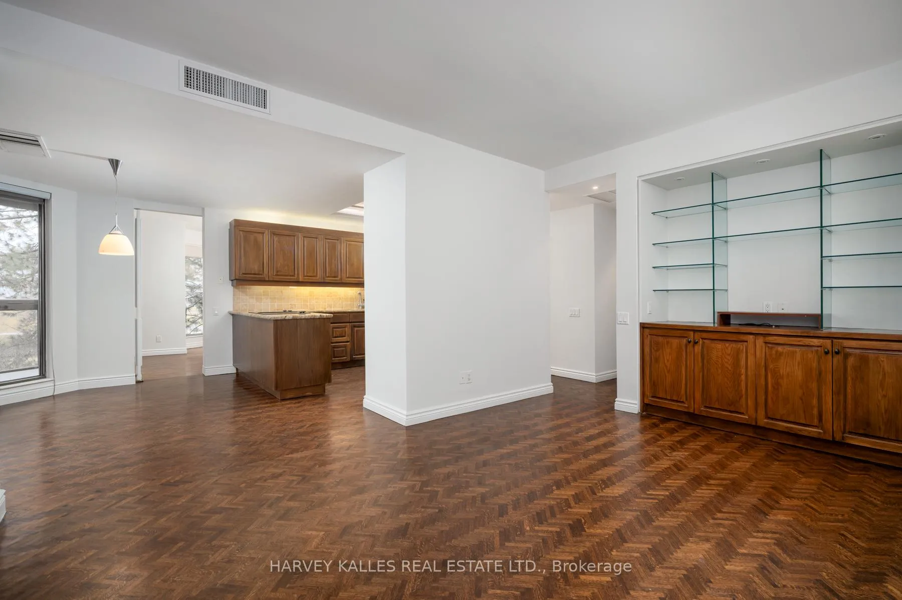 Photo 10 of Unit 204, 70 Rosehill Avenue, Toronto, Rosedale-Moore Park — HOMEH