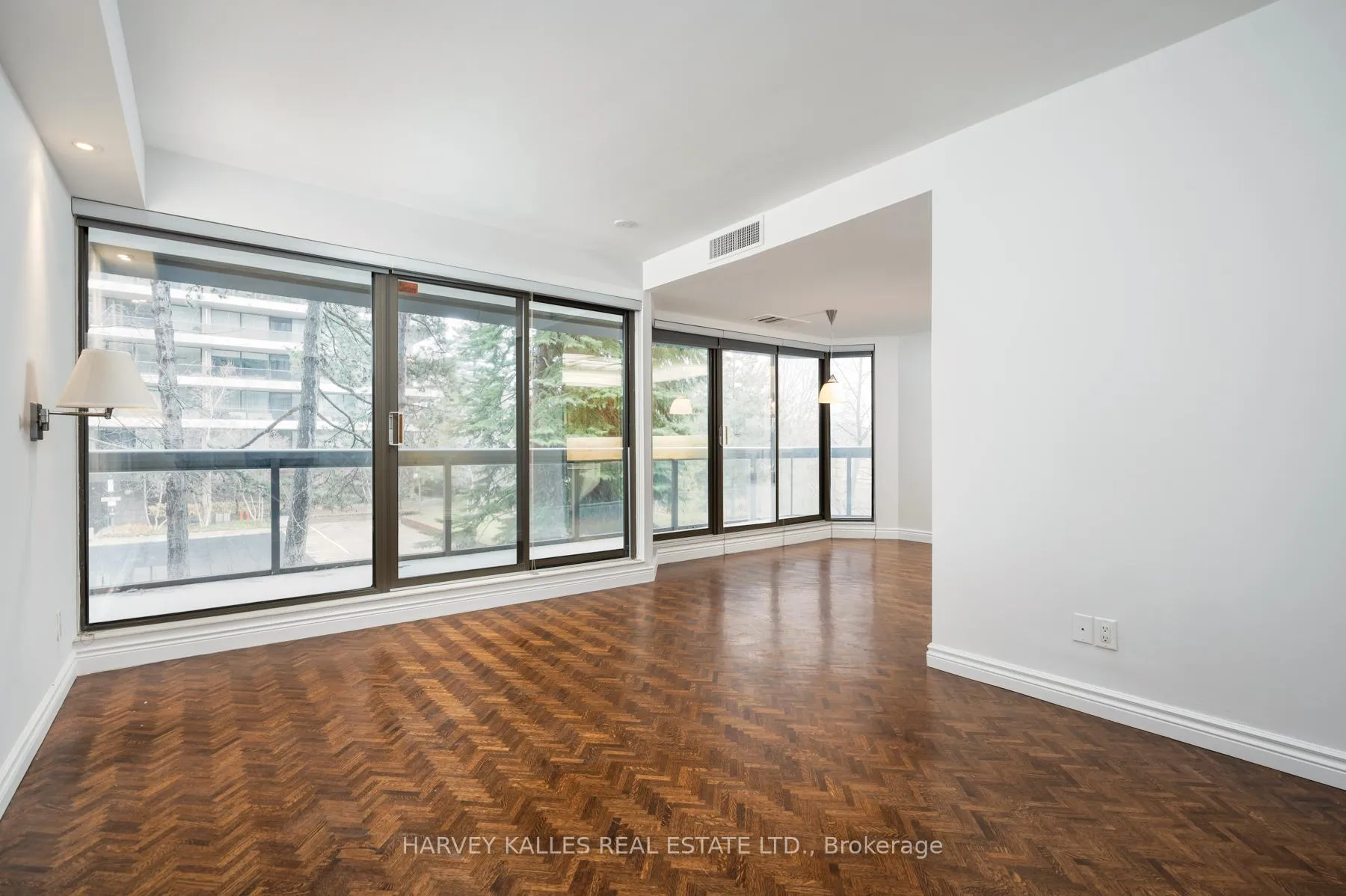 Photo 12 of Unit 204, 70 Rosehill Avenue, Toronto, Rosedale-Moore Park — HOMEH