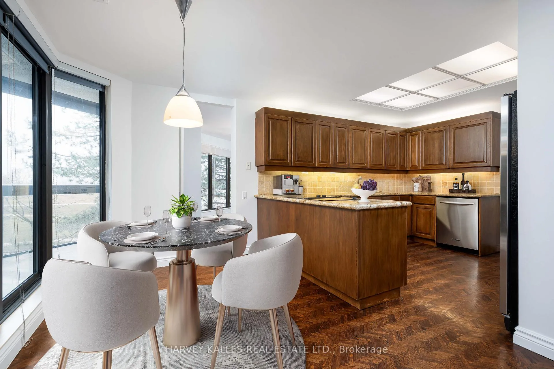 Photo 14 of Unit 204, 70 Rosehill Avenue, Toronto, Rosedale-Moore Park — HOMEH