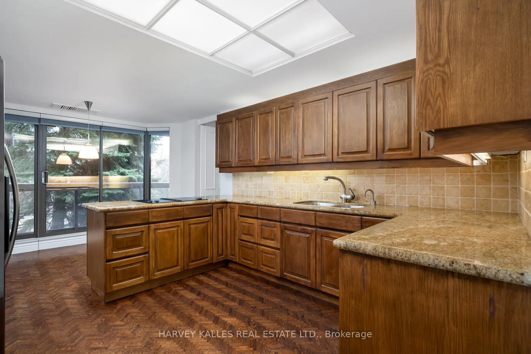 Photo 18 of Unit 204, 70 Rosehill Avenue, Toronto, Rosedale-Moore Park — HOMEH