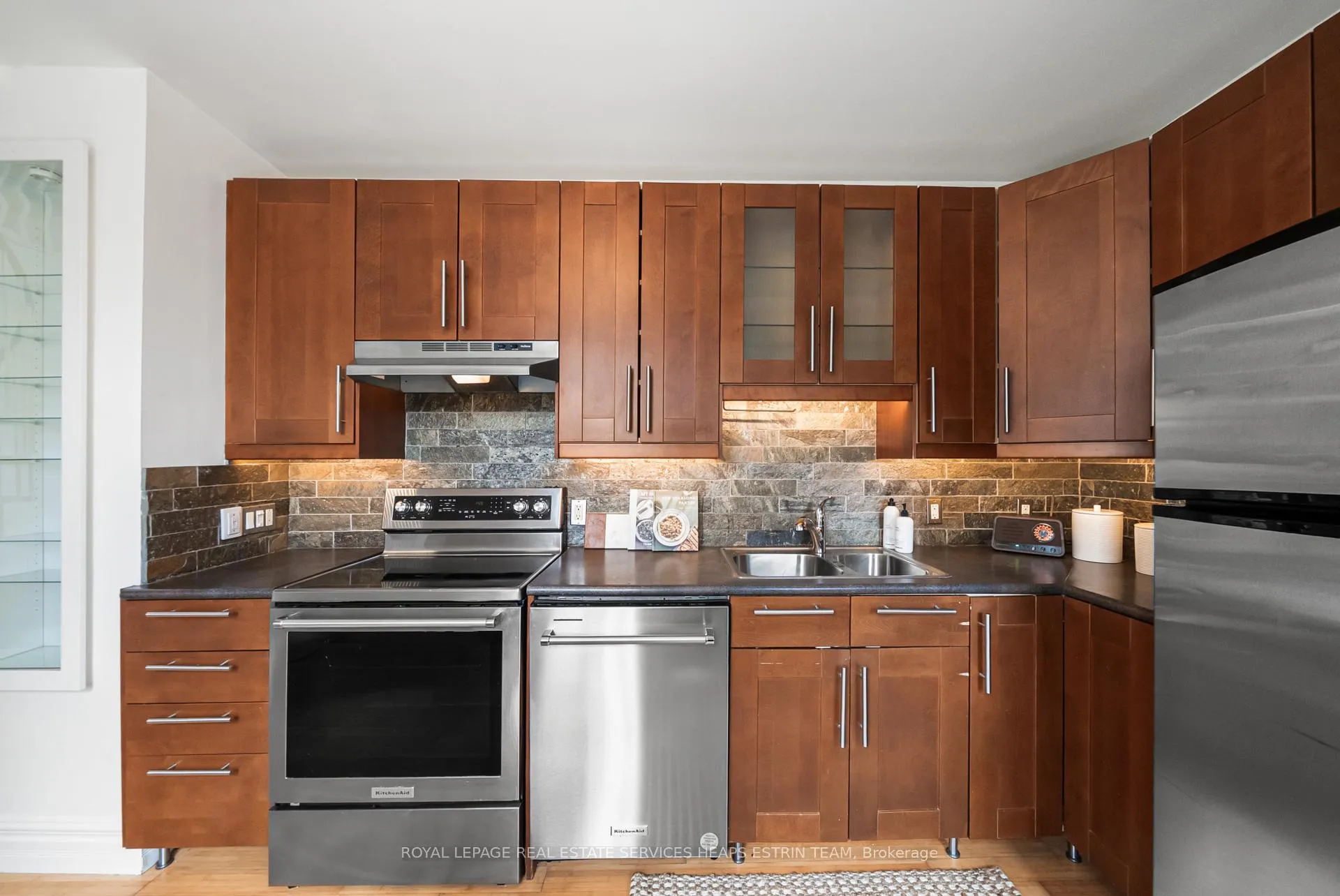 Photo 9 of 95 1/2 Fuller Avenue, Toronto, Roncesvalles — HOMEH