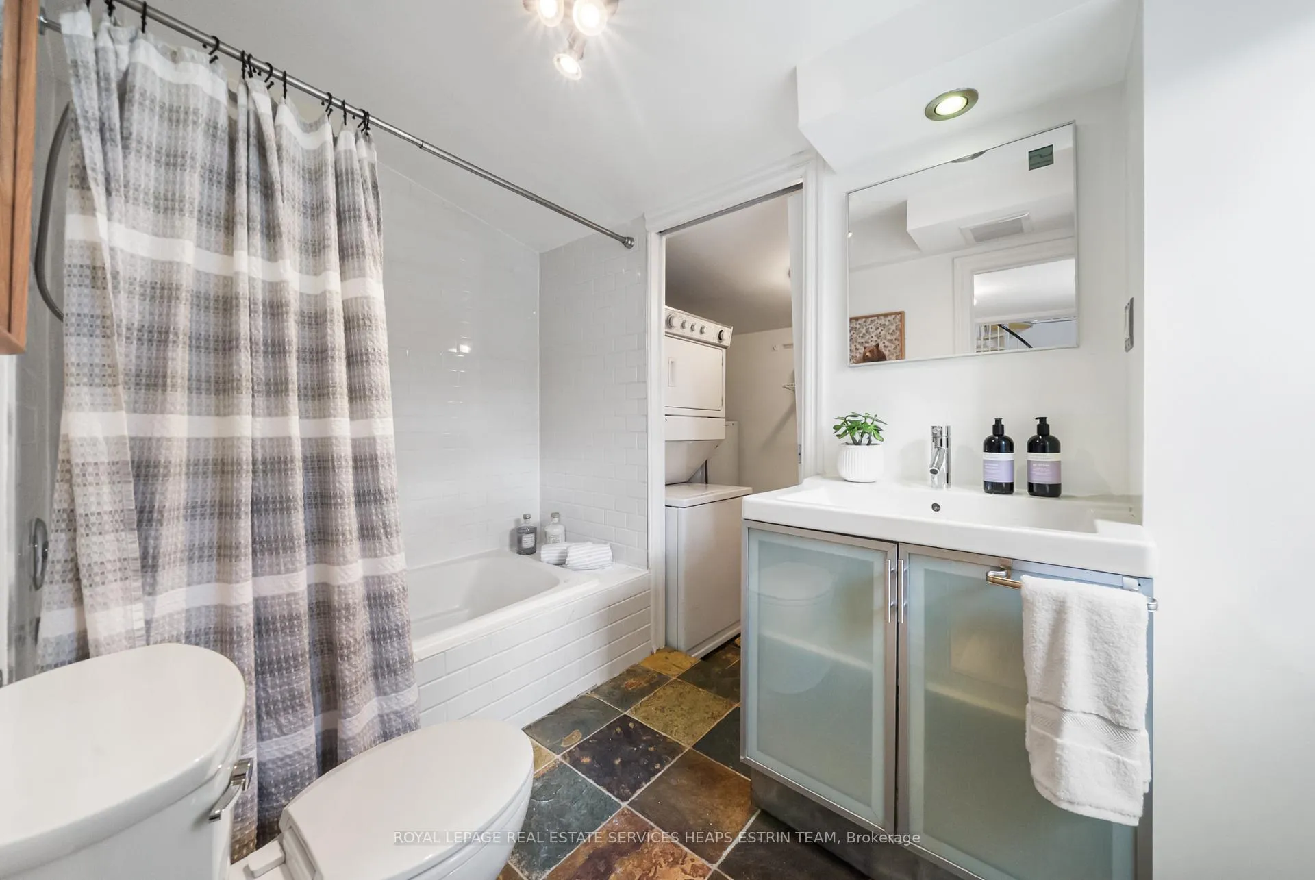 Photo 15 of 95 1/2 Fuller Avenue, Toronto, Roncesvalles — HOMEH