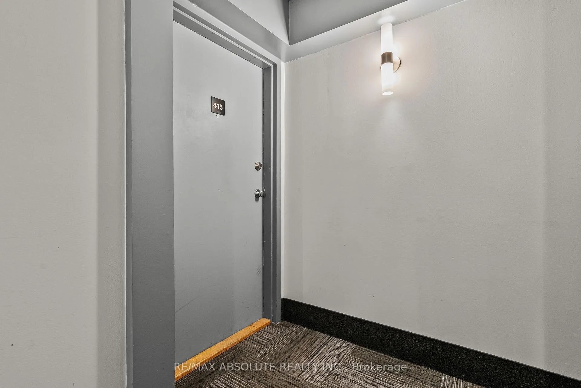 Photo 3 of Unit 415, 216 Viewmount Drive, Ottawa, Borden Farm/Stewart Farm/Carleton Heights/Parkwood Hills — HOMEH