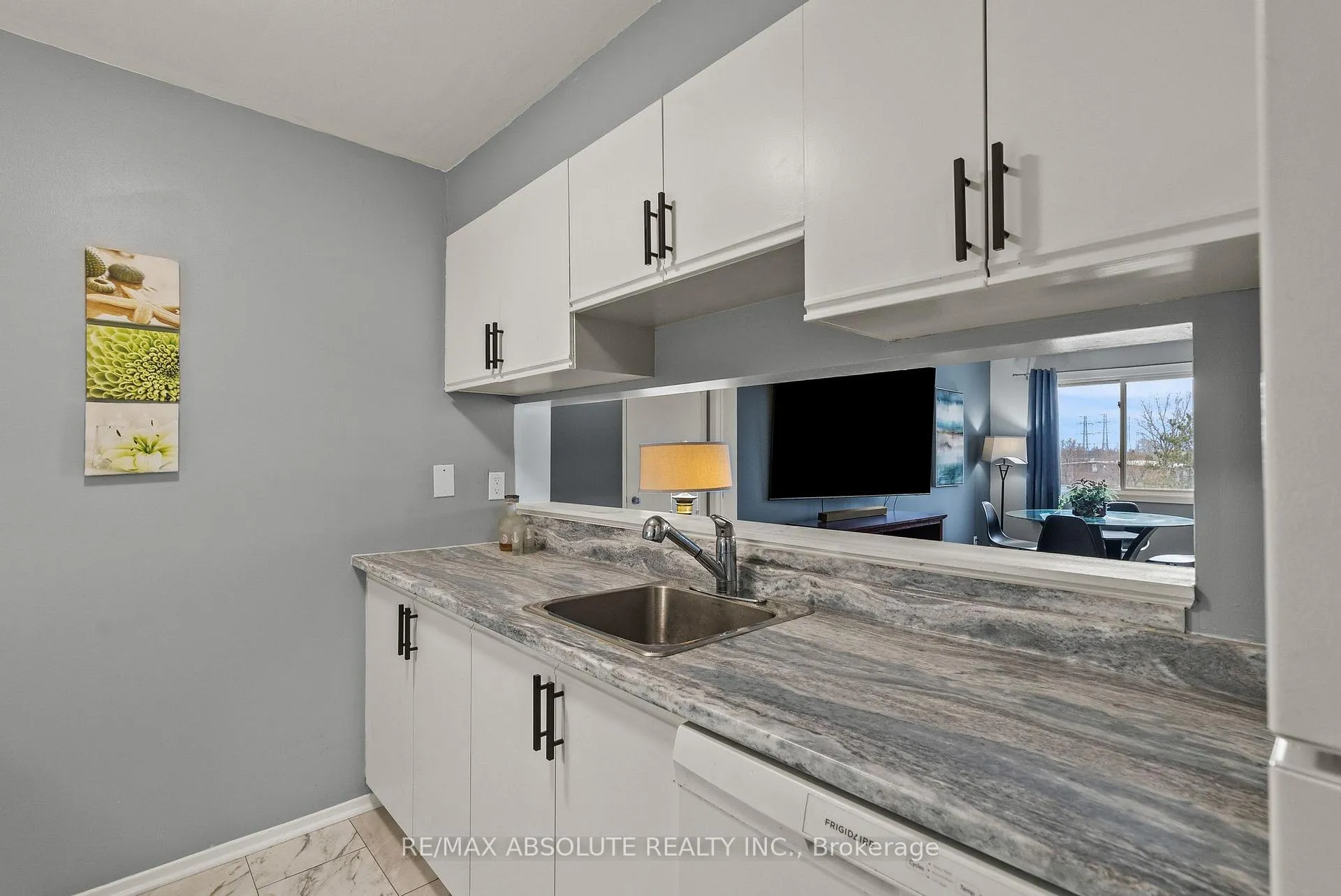 Photo 13 of Unit 415, 216 Viewmount Drive, Ottawa, Borden Farm/Stewart Farm/Carleton Heights/Parkwood Hills — HOMEH