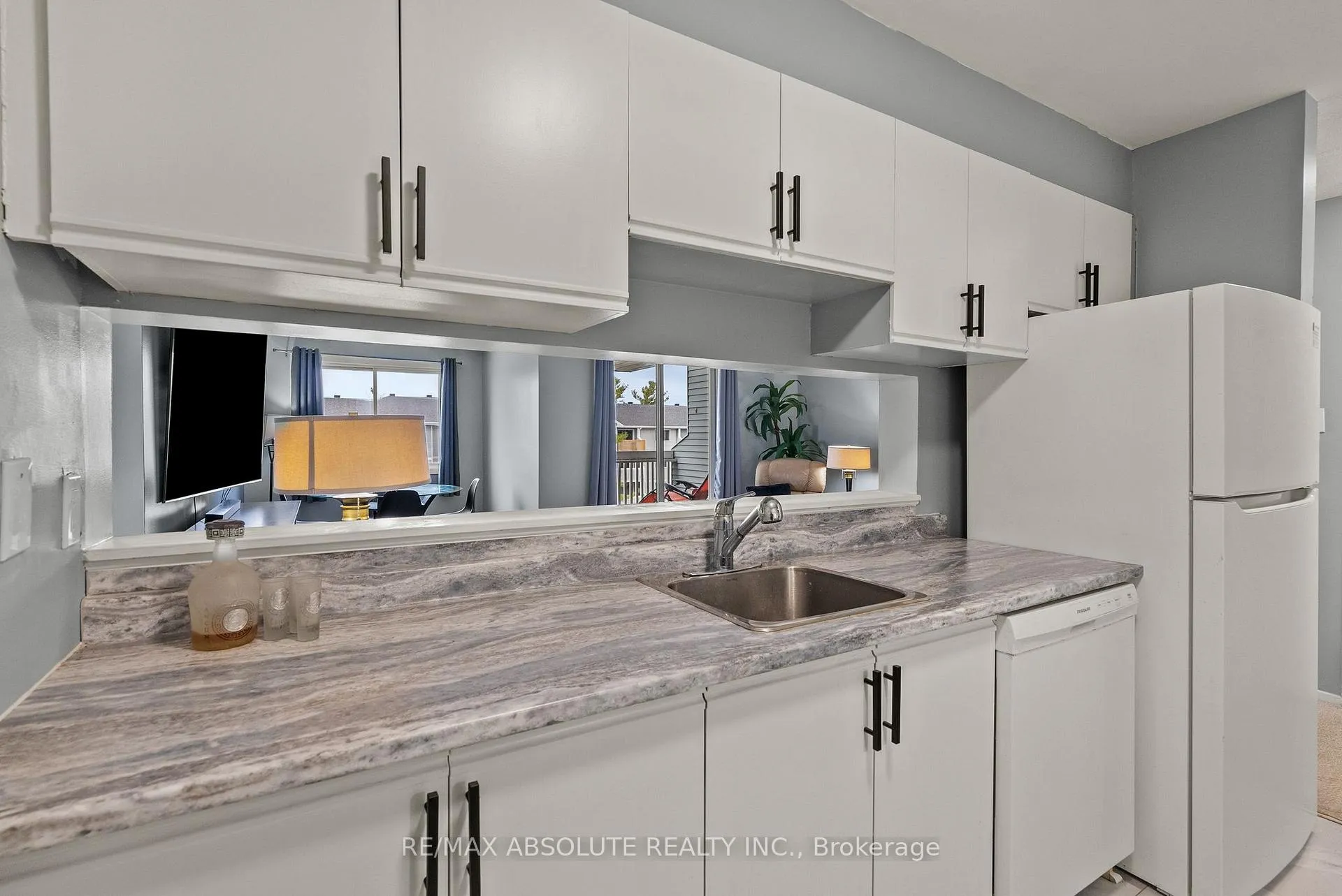 Photo 14 of Unit 415, 216 Viewmount Drive, Ottawa, Borden Farm/Stewart Farm/Carleton Heights/Parkwood Hills — HOMEH