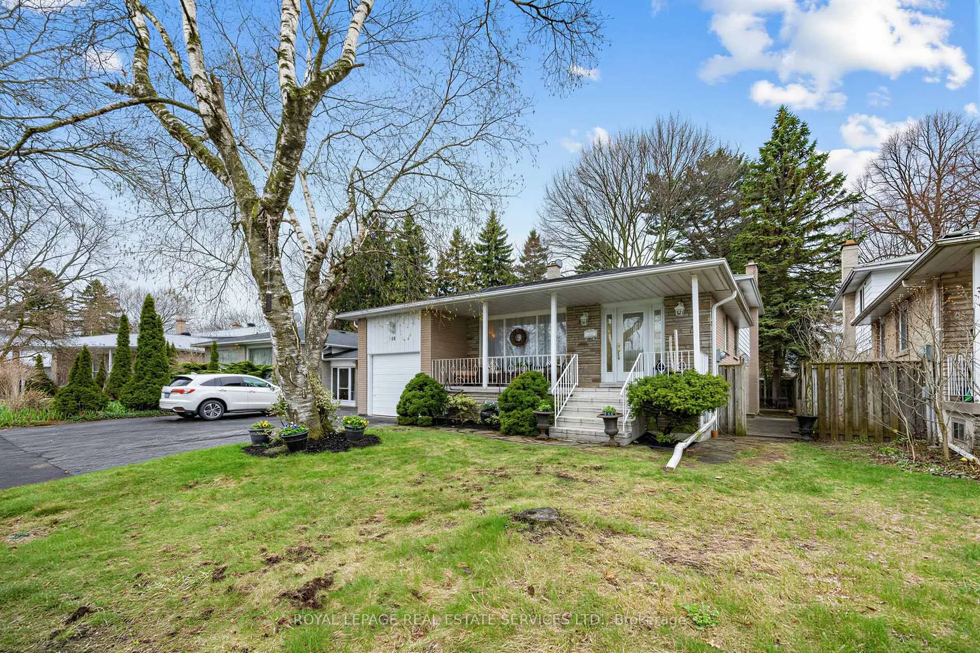 Photo 1 of 16 Donnacona Crescent, Scarborough, West Hill — HOMEH