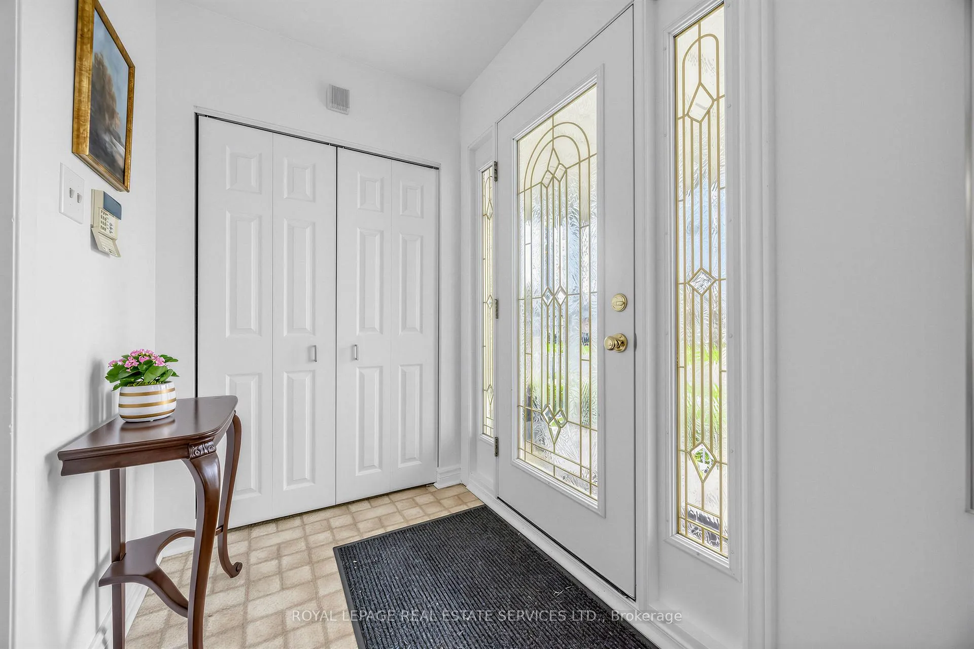 Photo 2 of 16 Donnacona Crescent, Scarborough, West Hill — HOMEH