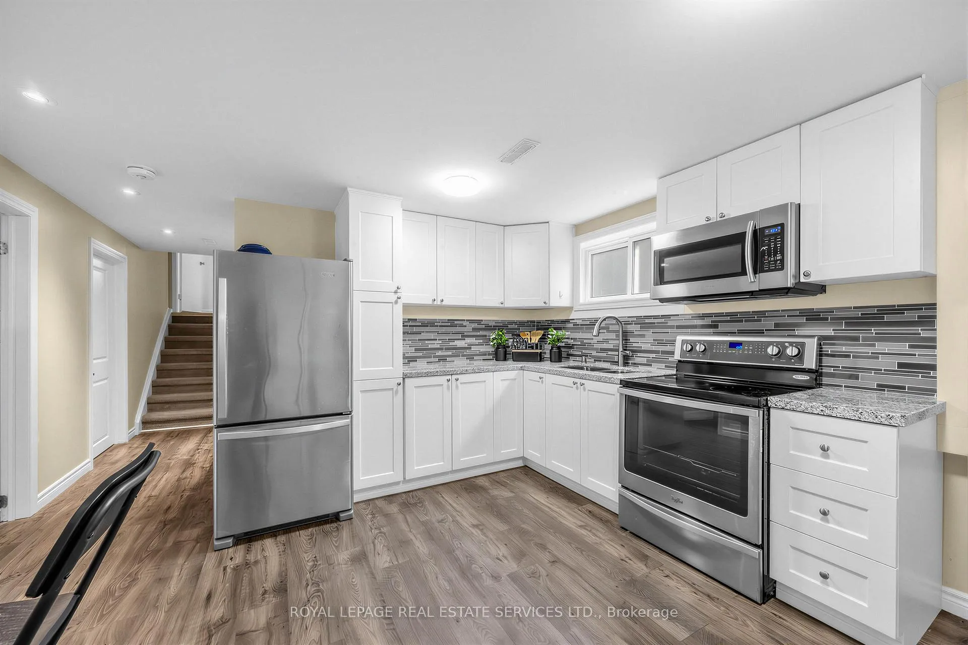 Photo 19 of 16 Donnacona Crescent, Scarborough, West Hill — HOMEH