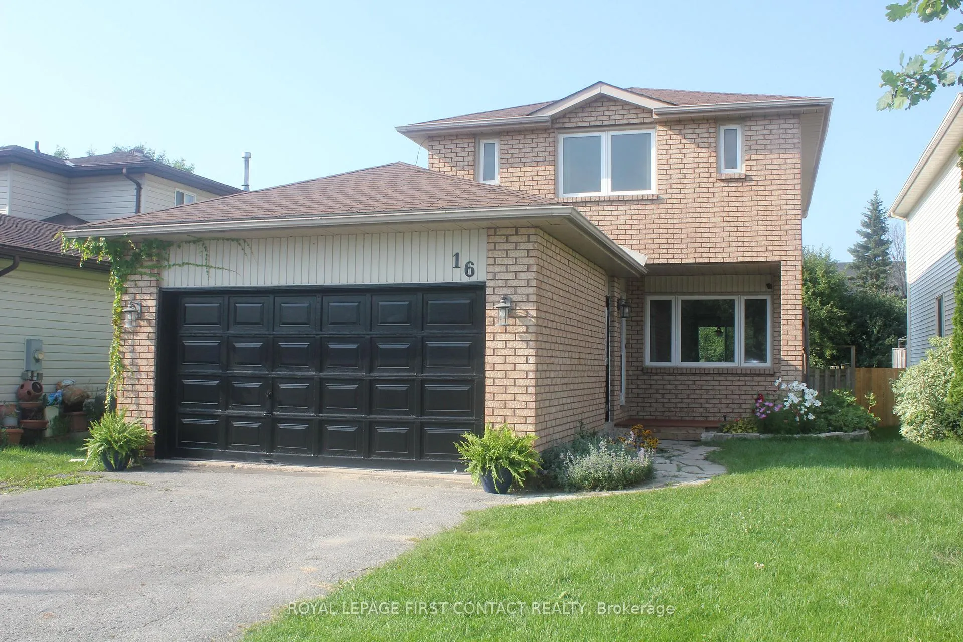 Photo 1 of 16 Rosenfeld Drive, Barrie, Grove East — HOMEH
