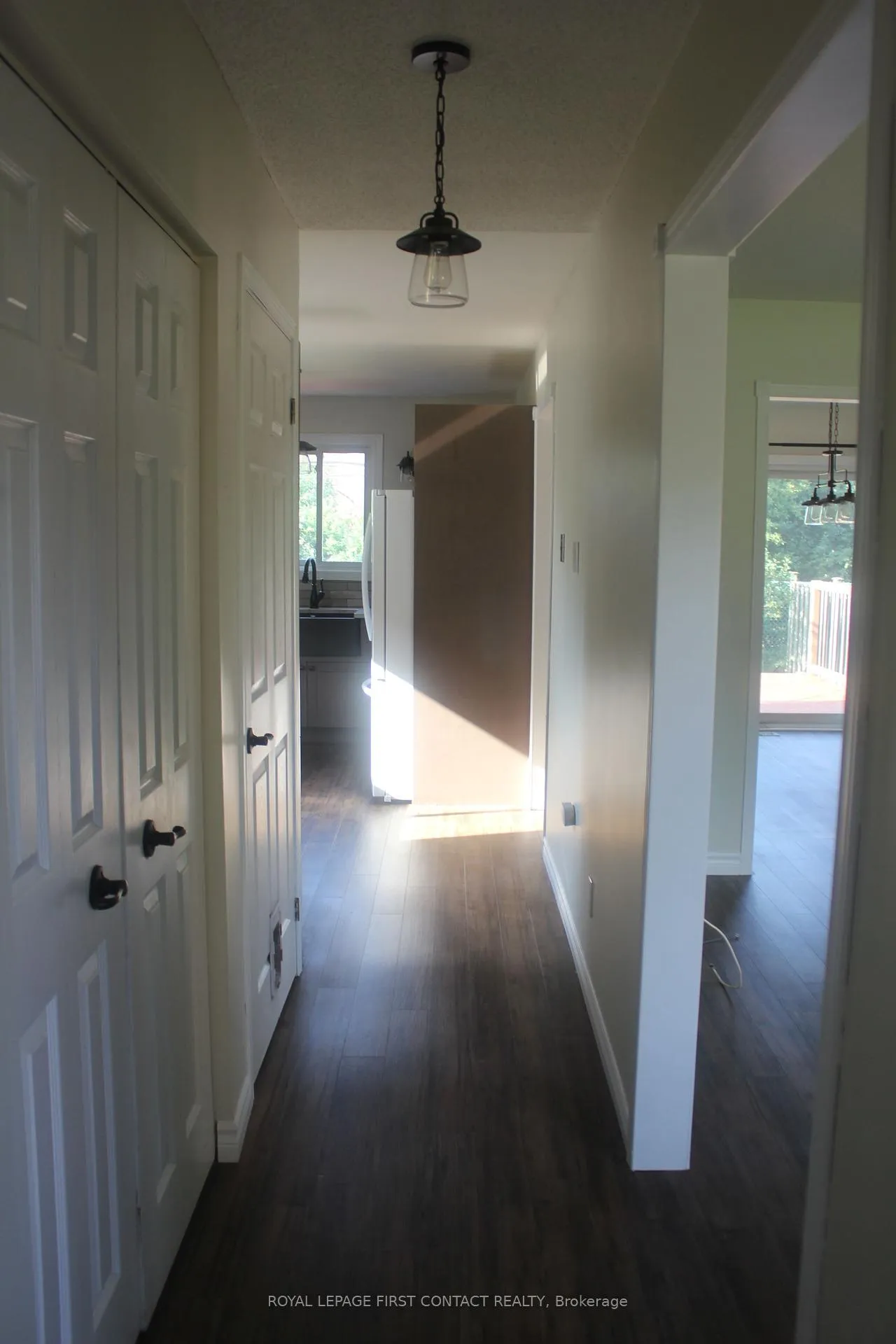 Photo 3 of 16 Rosenfeld Drive, Barrie, Grove East — HOMEH