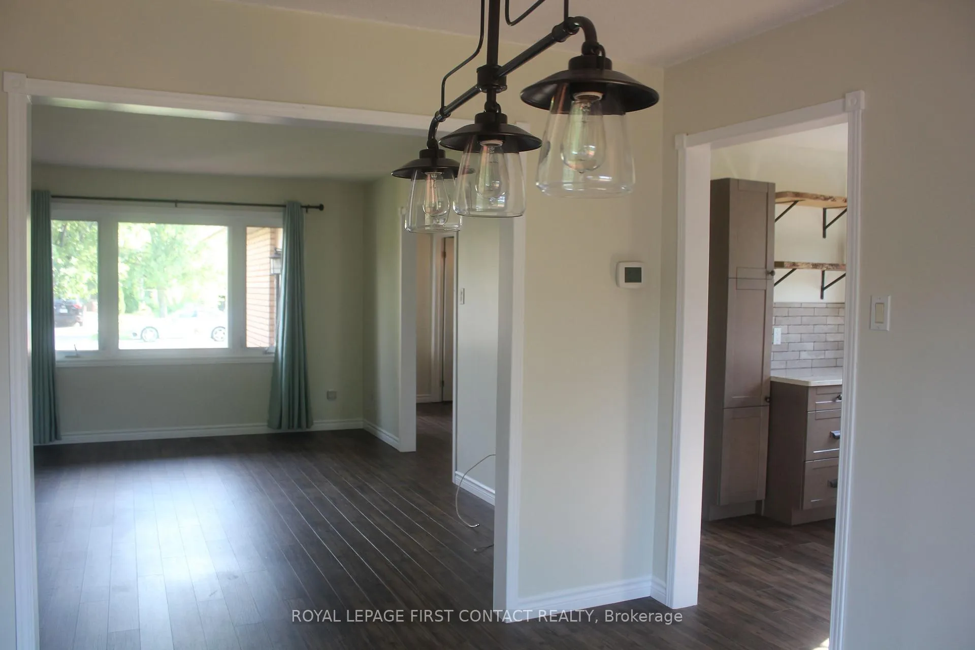 Photo 9 of 16 Rosenfeld Drive, Barrie, Grove East — HOMEH