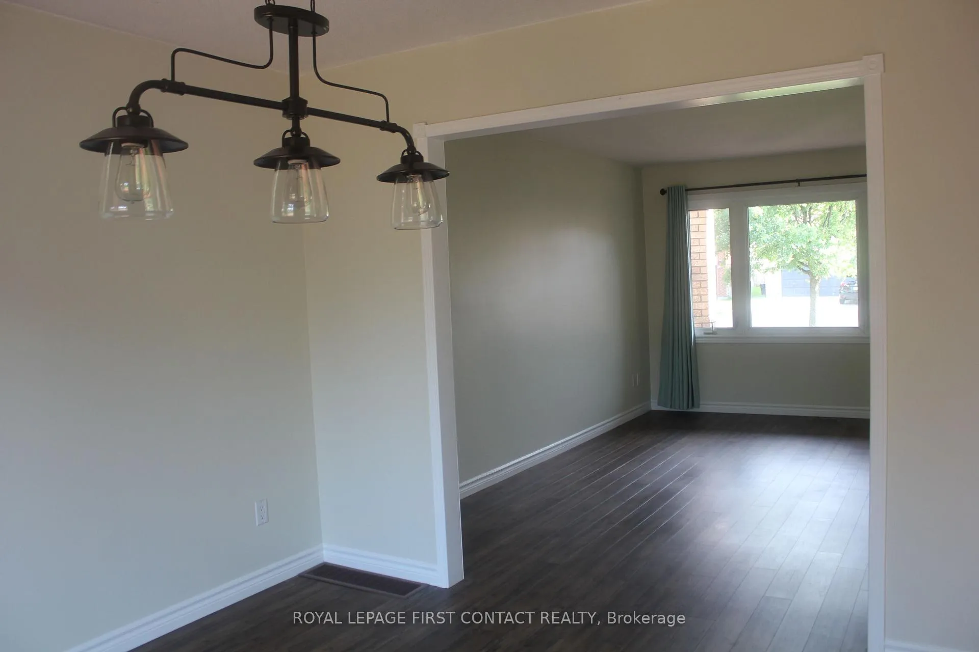 Photo 12 of 16 Rosenfeld Drive, Barrie, Grove East — HOMEH