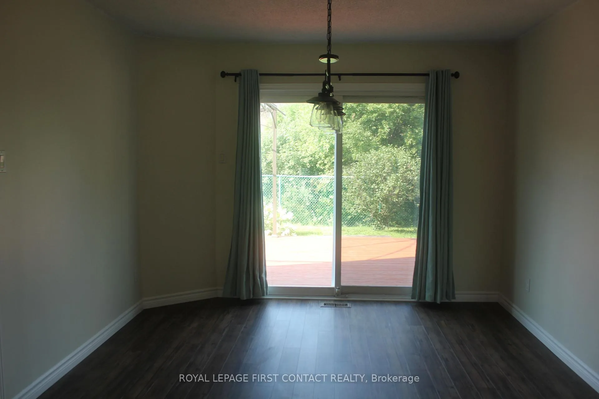 Photo 14 of 16 Rosenfeld Drive, Barrie, Grove East — HOMEH