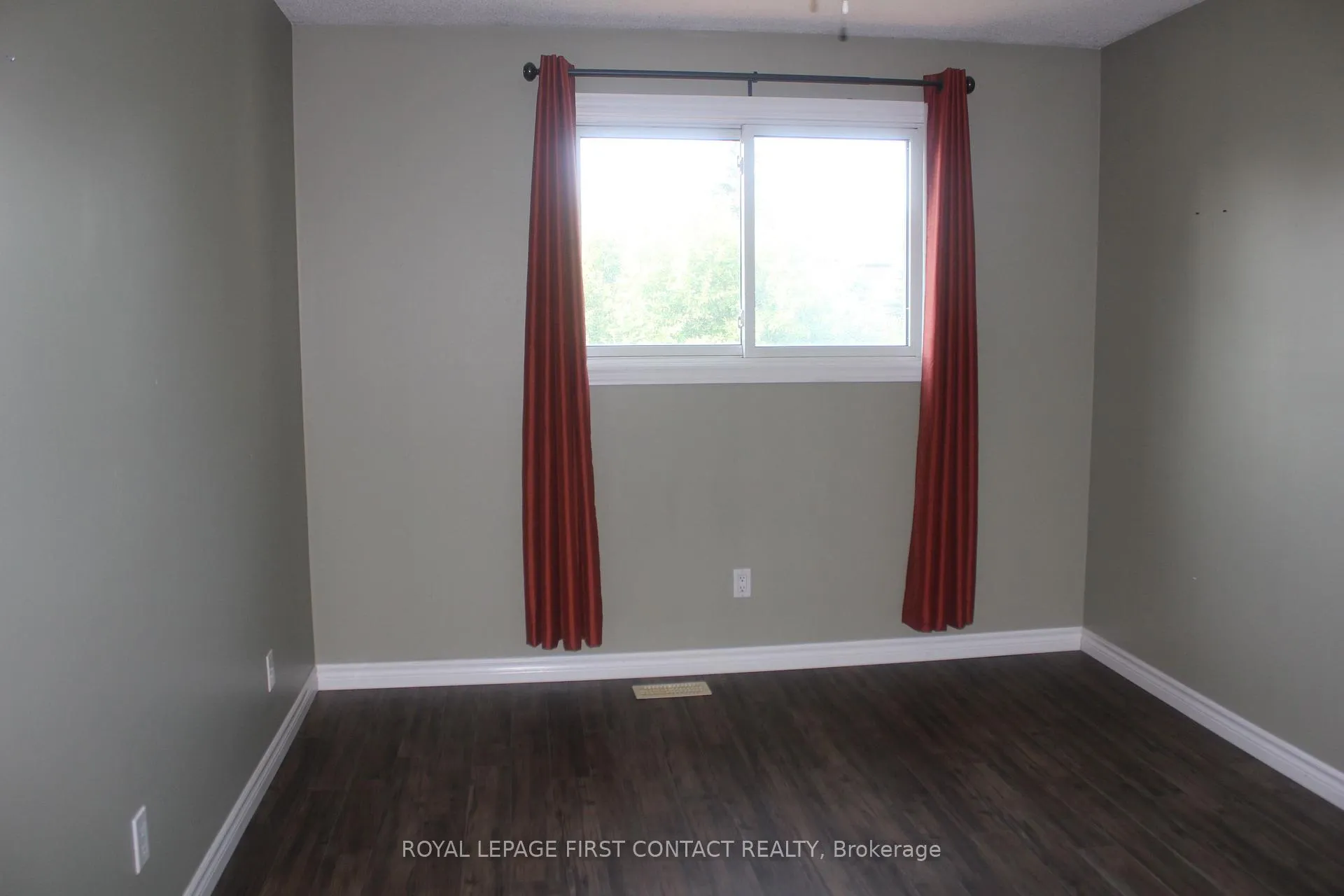 Photo 19 of 16 Rosenfeld Drive, Barrie, Grove East — HOMEH