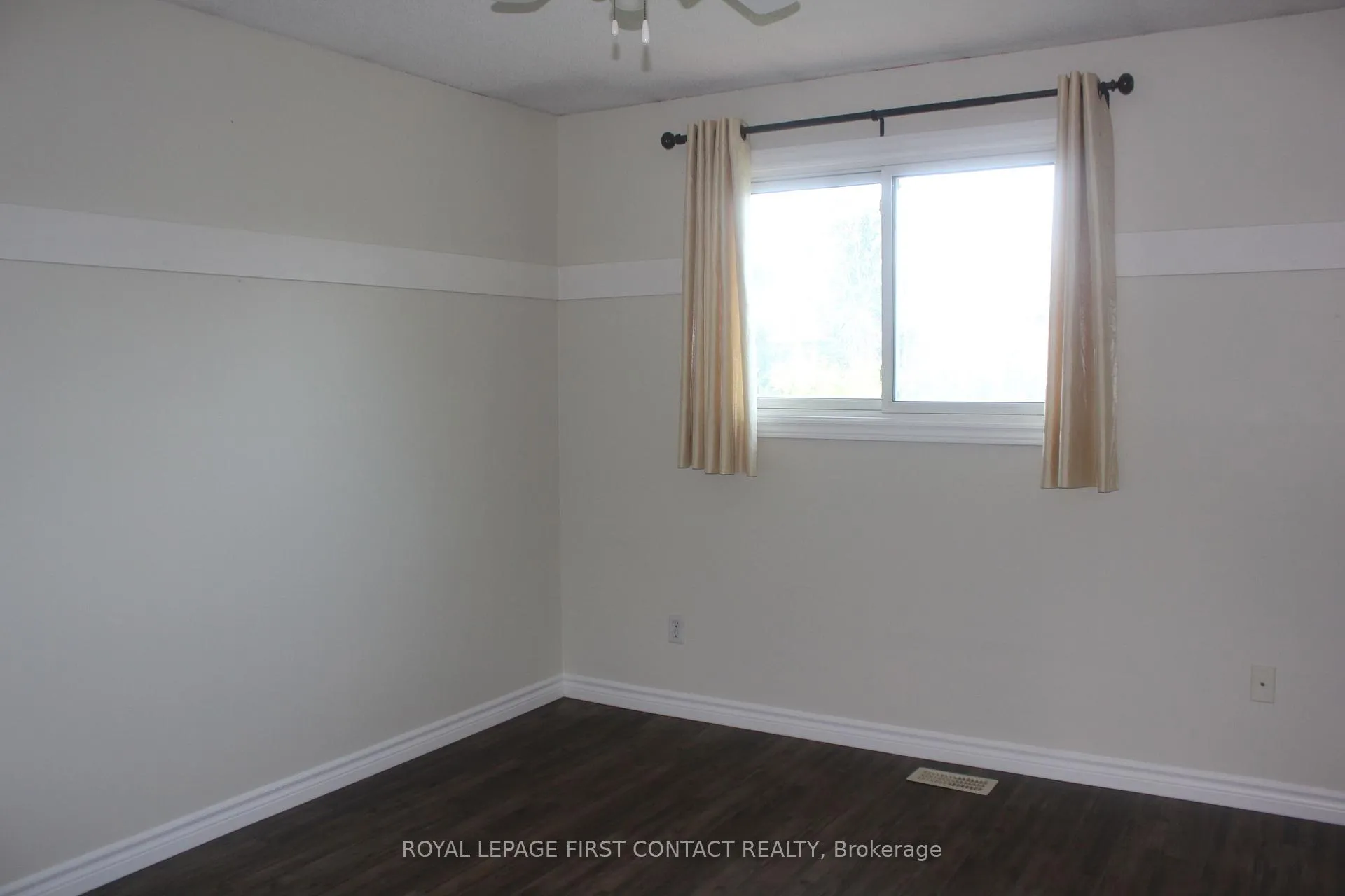 Photo 21 of 16 Rosenfeld Drive, Barrie, Grove East — HOMEH