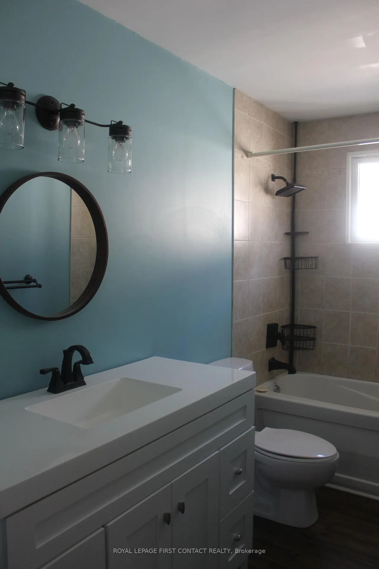 Photo 23 of 16 Rosenfeld Drive, Barrie, Grove East — HOMEH