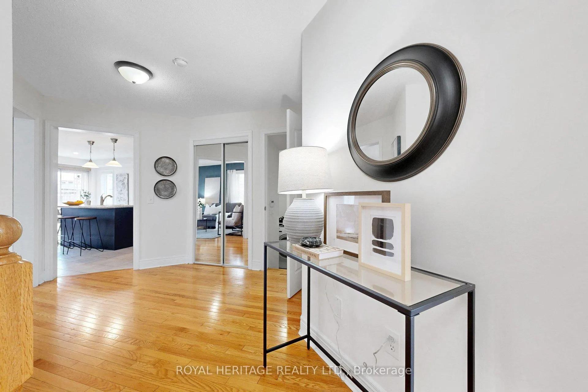 Photo 3 of 32 Bathgate Crescent, Clarington, Courtice — HOMEH