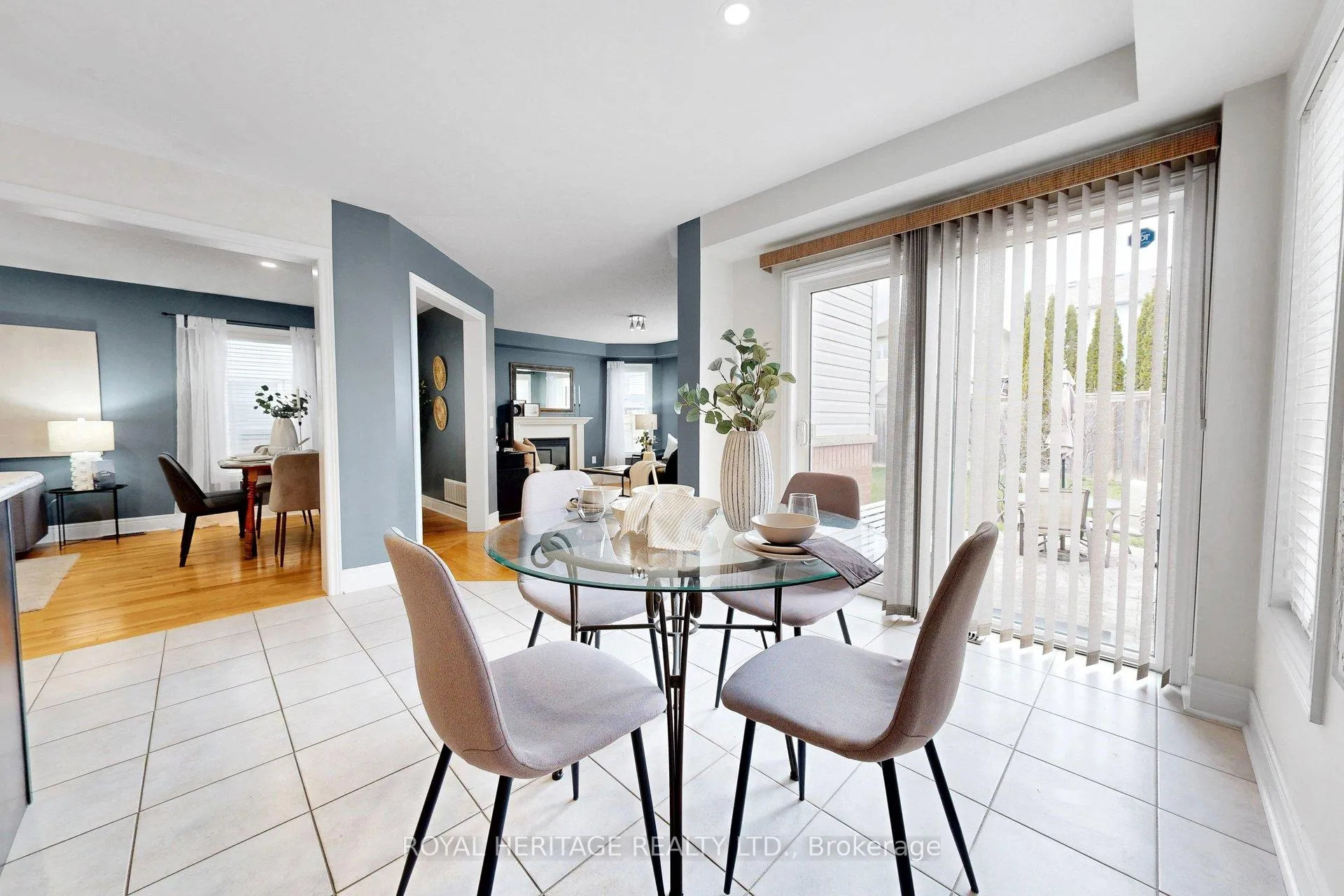 Photo 14 of 32 Bathgate Crescent, Clarington, Courtice — HOMEH